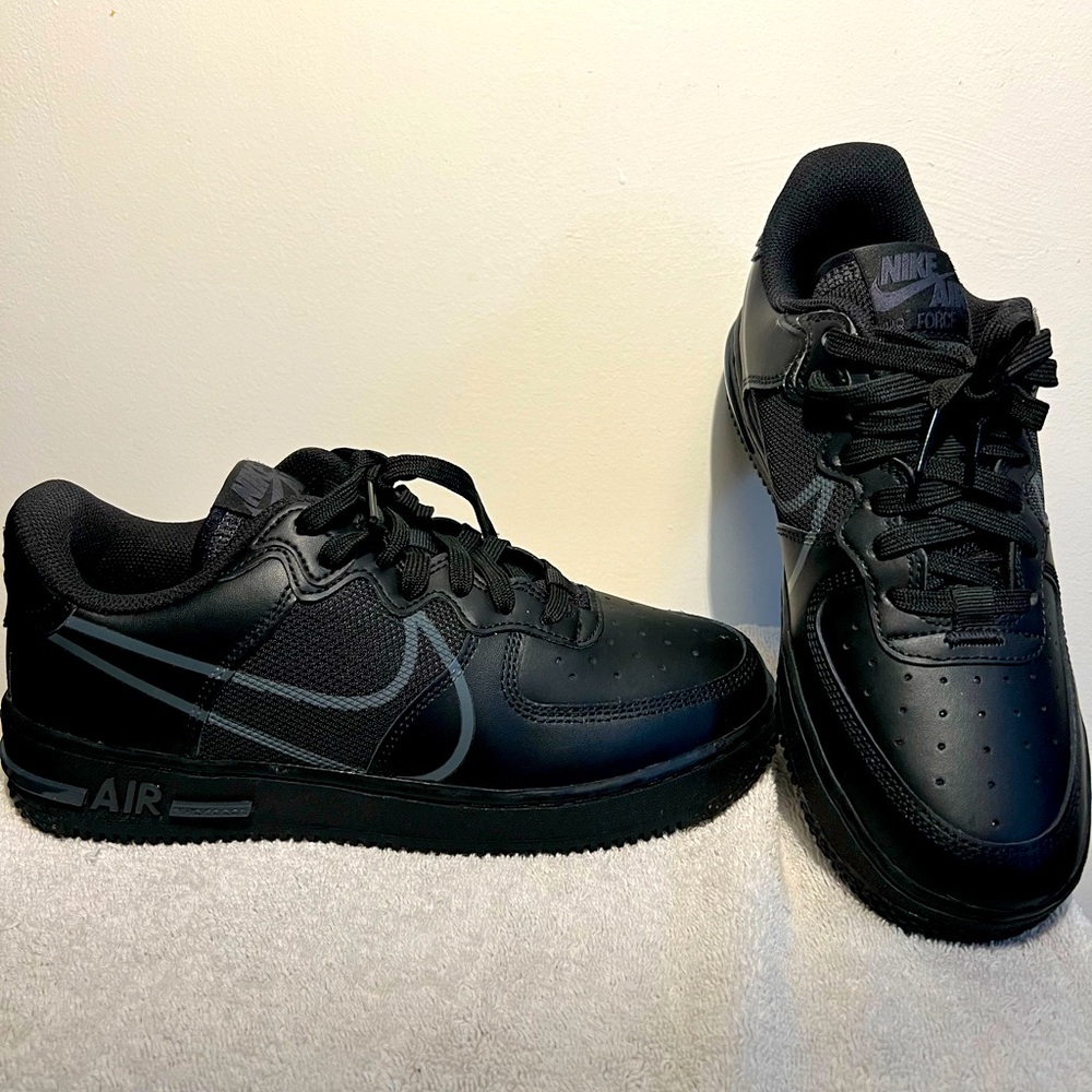 Nike Air Force 1 React Black Anthracite Size 7 Youth